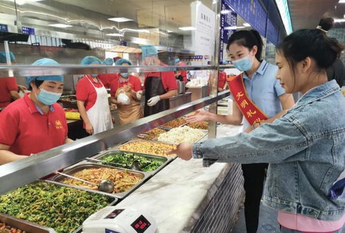 鄭大二附院營養食堂榮獲“餐飲服務食品安全示范店”稱號并舉辦慶?；顒? />
</a>
<span><a href=
